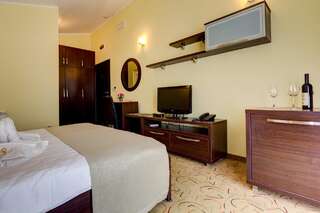 Отель Hotel Odissey Будва Двухместный номер с 1 кроватью и балконом-5